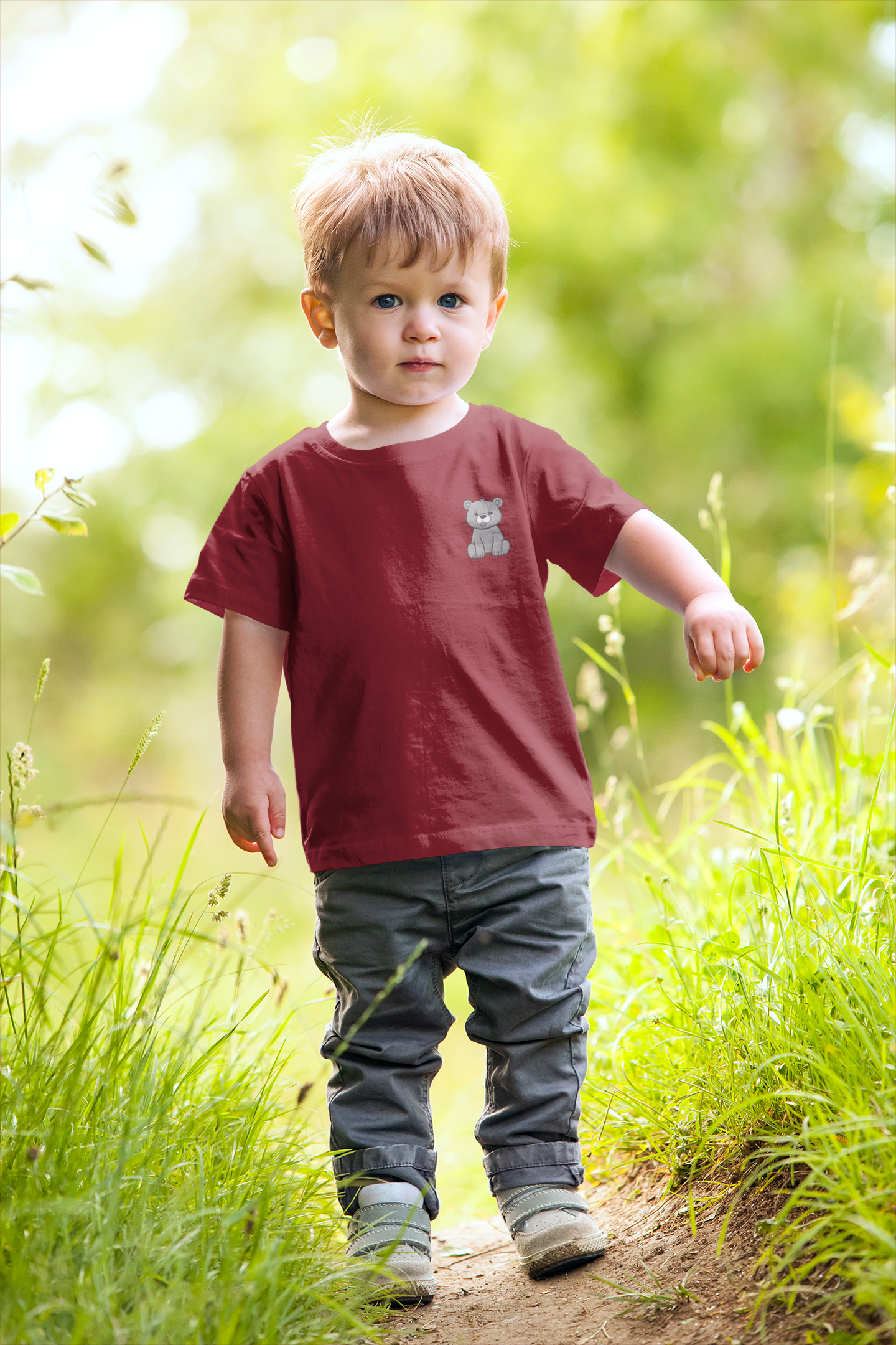 Nachhaltiges Kinder-T-Shirt mit gesticktem Bären – 100% Bio-Baumwolle
