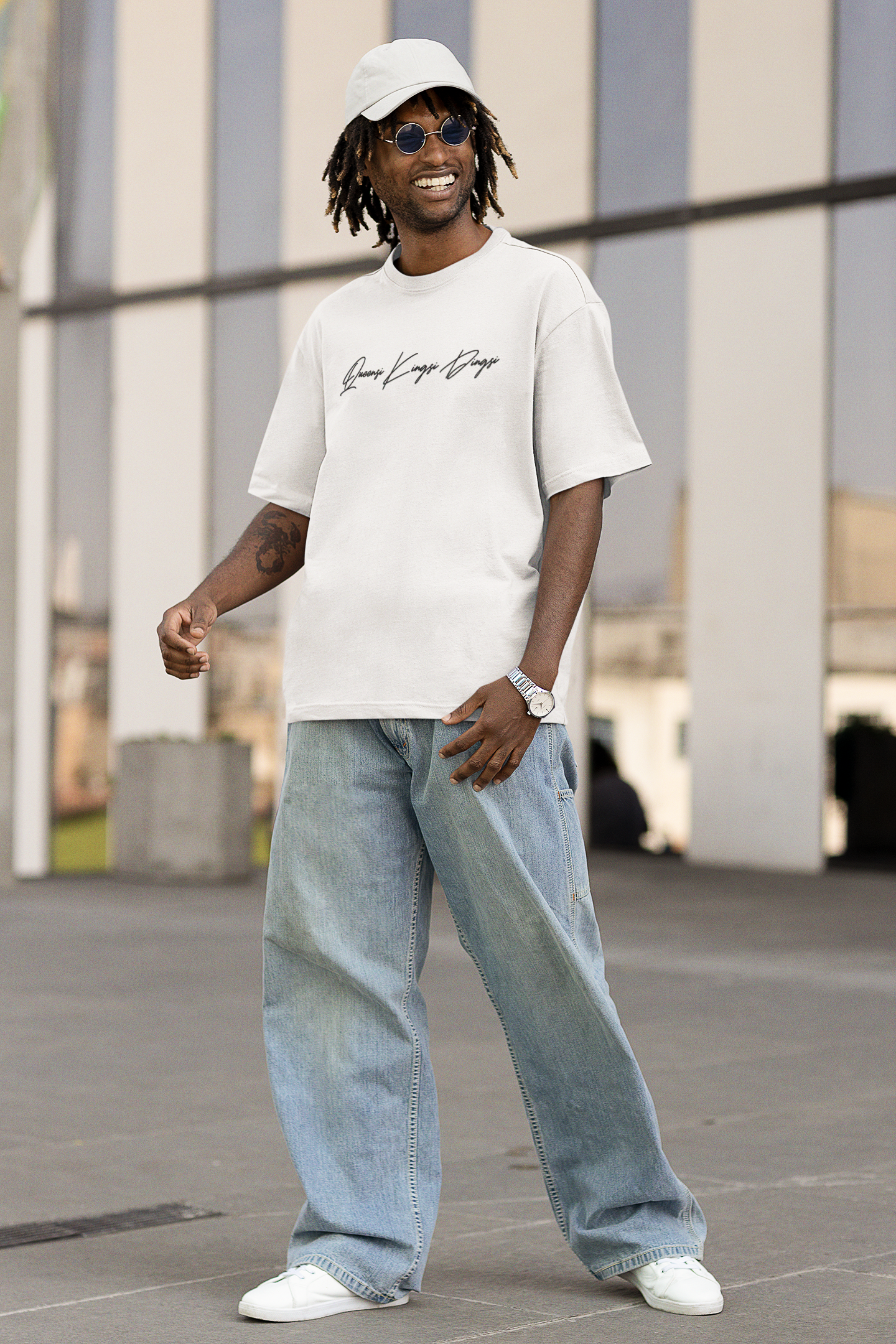 Organic Oversize Shirt mit schwarzer Schrift als Druck