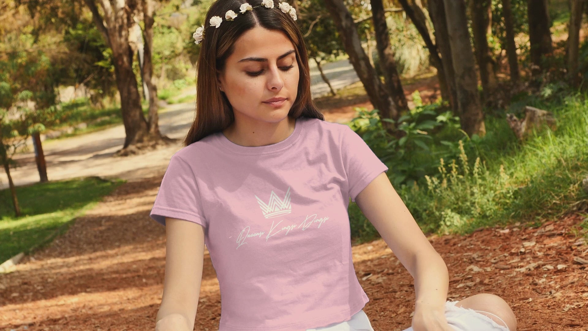 https://www.queensi-kingsi-dingsi.com/products/qkd-lady-ladies-organic-shirt